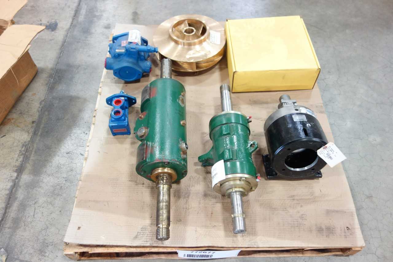 LOT OF ASSORTED PUMPS AND ACCESSORIES - PUMPS
