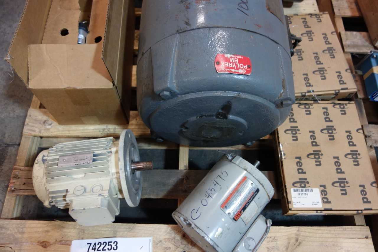 2 PALLETS OF ASSORTED ELECTRICAL AC MOTORS, ADAPTER KIT AND ACCESSORY- WESTINGHOUSE, RELIANCE - ELECTRIC MOTORS