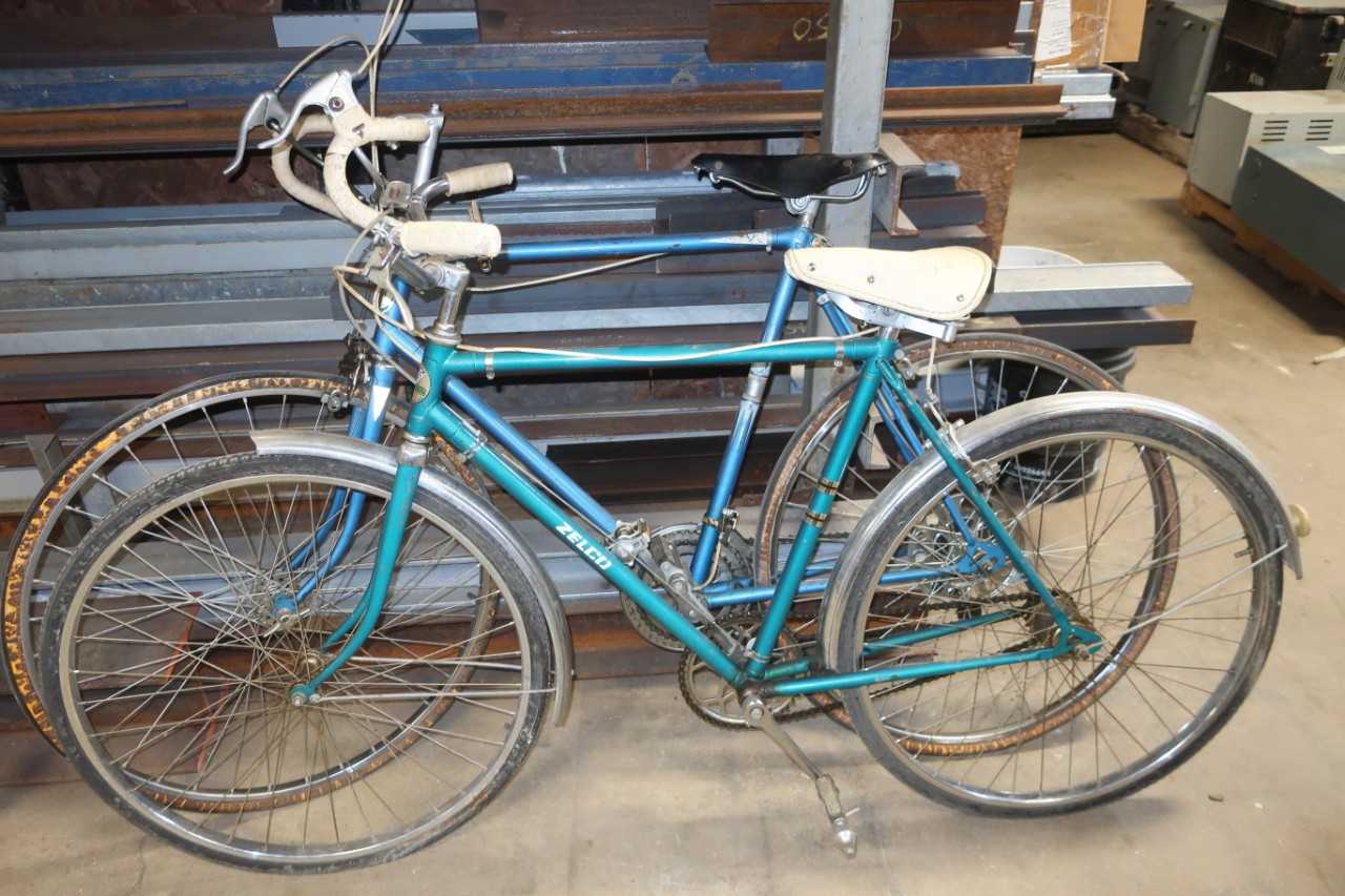 LOT OF 2 ASSORTED BICYCLES, ZELCO - MISCELLANEOUS