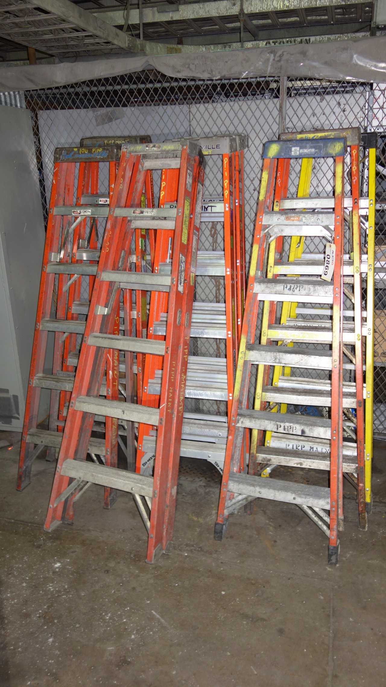 LOT OF ASSORTED FIBERGLASS LADDERS - MISCELLANEOUS