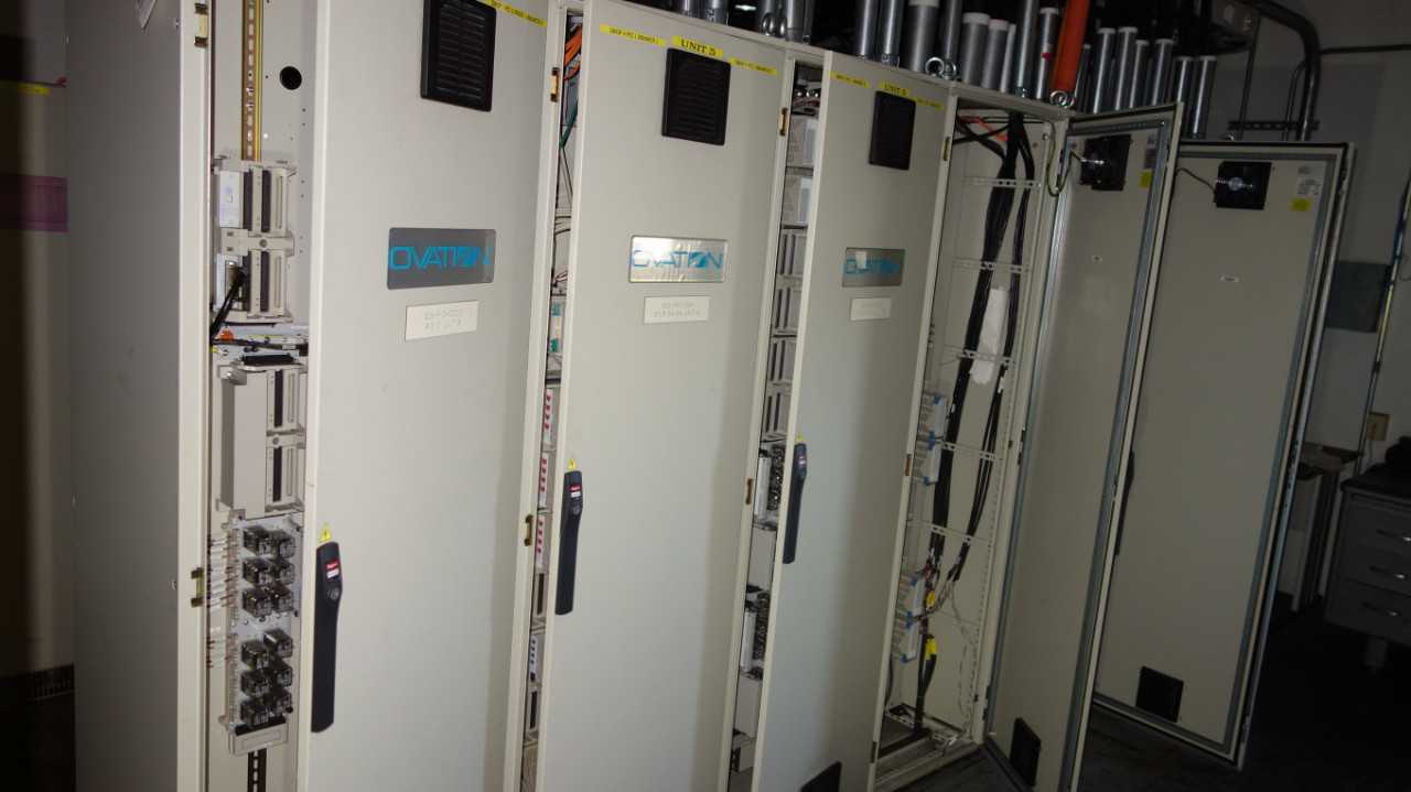 X6 WESTINGHOUSE OVATION CONTROL CABINET W/ MODULES - AUTOMATION & CONTROLS