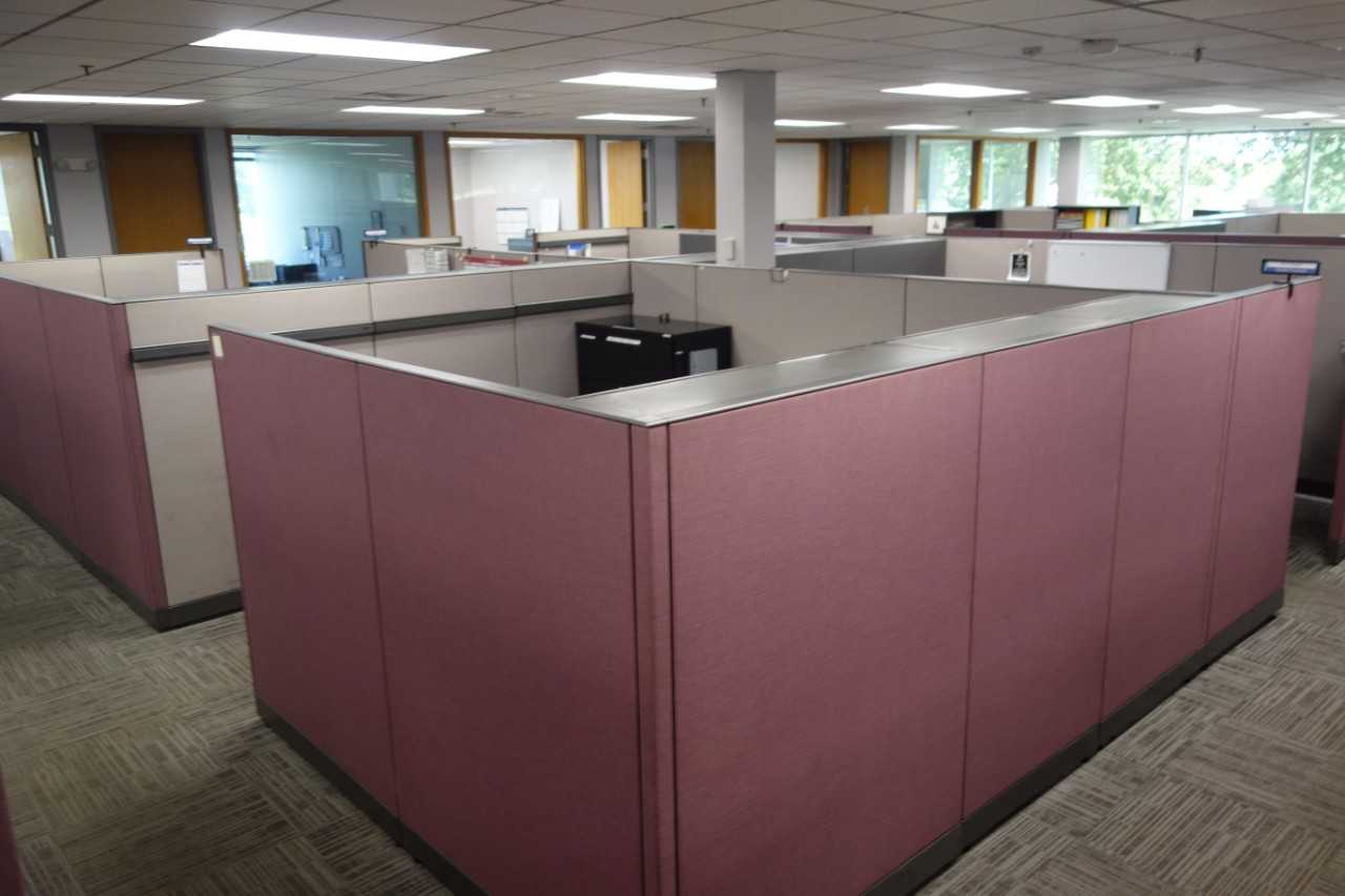 Assorted office cubicles with desks, cabinets, chairs (DELAYED REMOVAL) - PLANT & FACILITY