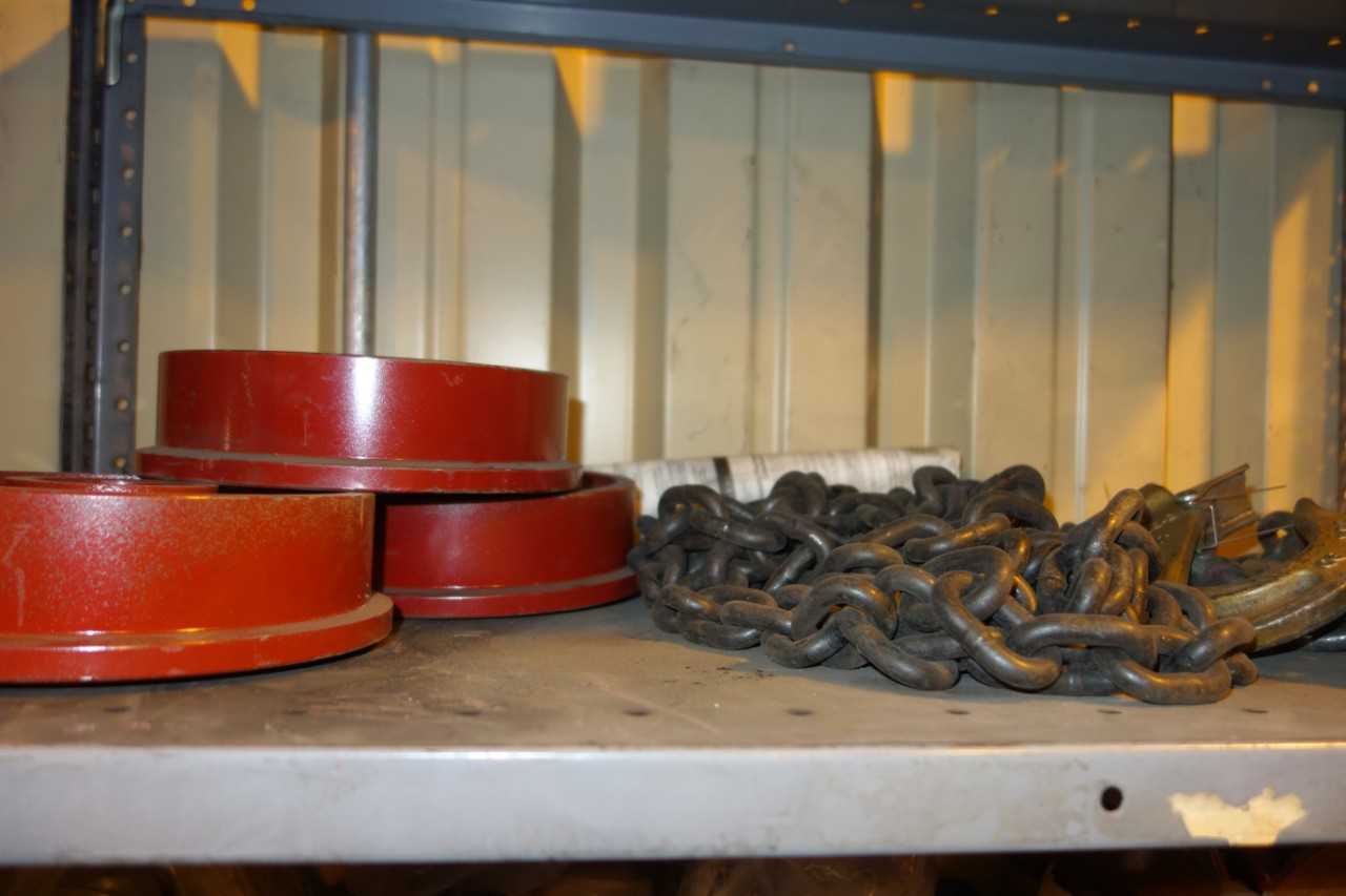 CONTENTS OF SHELVING, RIGGING CHAINS & HOOKS - SHELVING