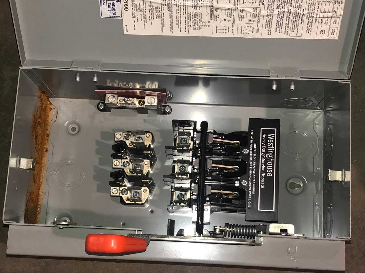 WESTINGHOUSE/COMMANDER/EATON SAFETY SWITCHES (QTY 3) - SAFETY SWITCH