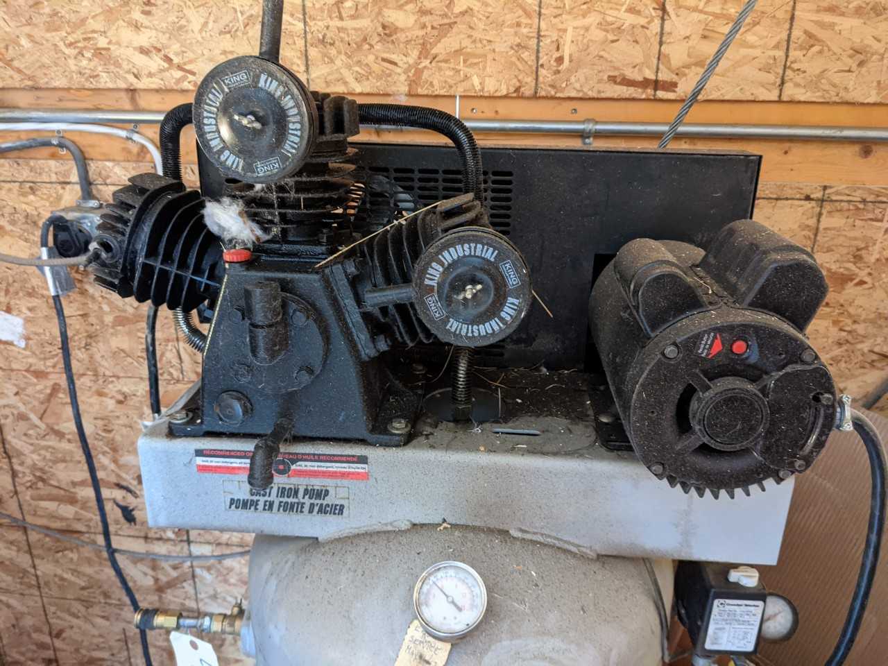 King Industrial air compressor - AIR COMPRESSORS