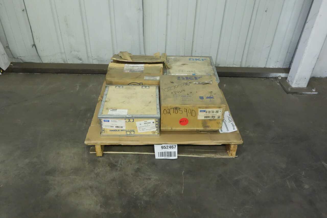 LOT OF 4 ASSORTED SKF ROLLER BEARINGS - BEARINGS
