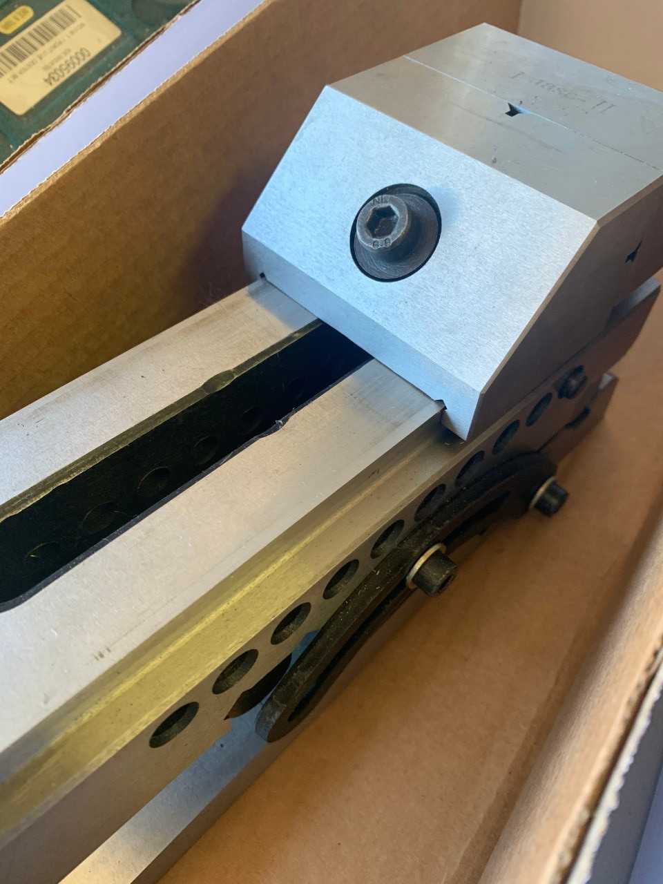Screwless Insert Vise - ELECTRIC POWER TOOLS