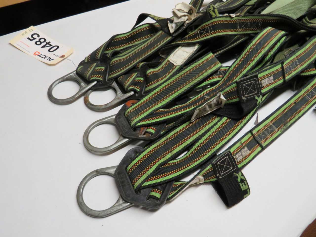 LOT OF 4 ASSORTED MILLER DURAFLEX 650UGNC SAFETY HARNESSES - SAFETY EQUIPMENT