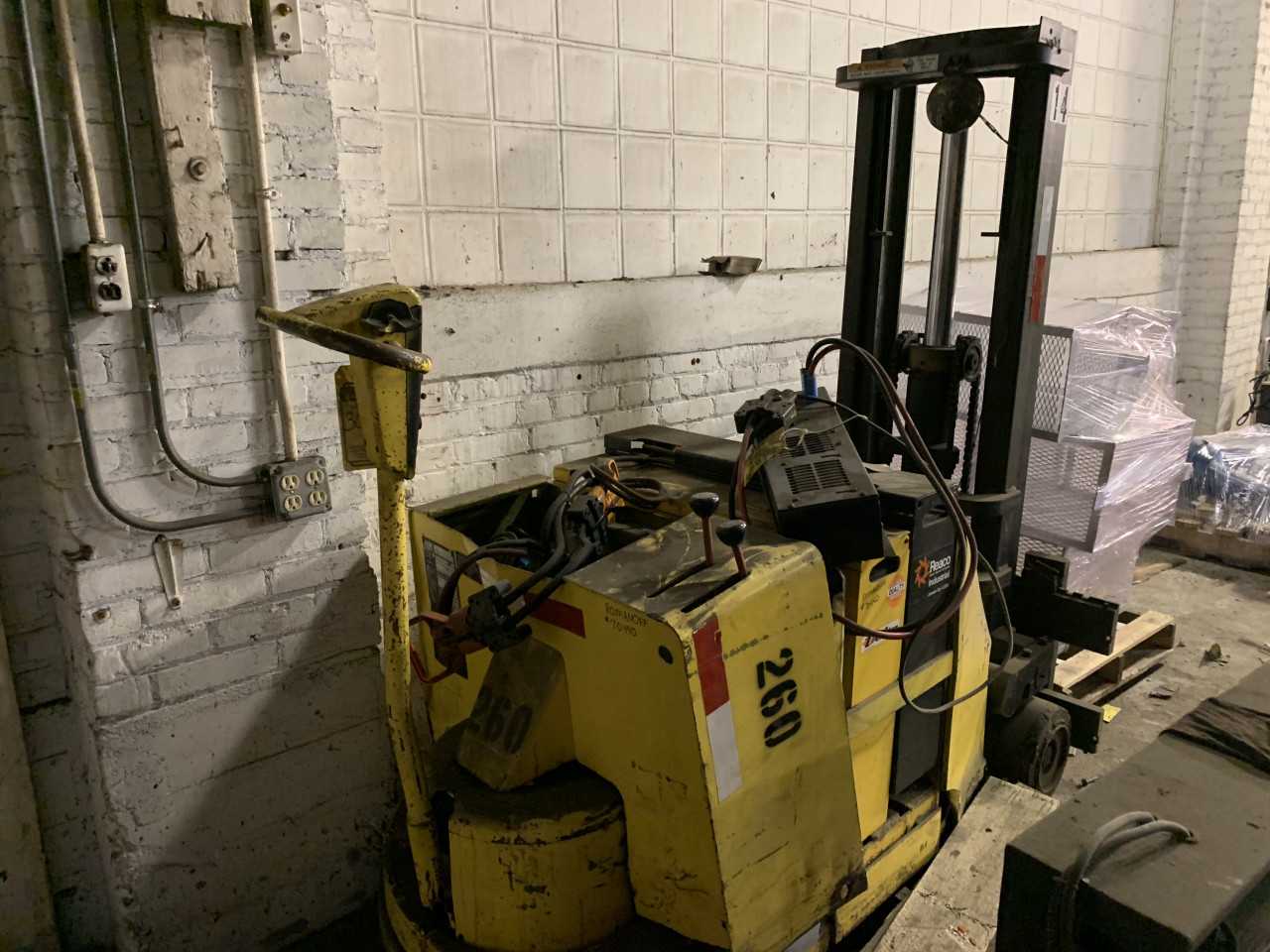 Clark Standing Forklift 2500 Lbs Capacity - FORKLIFTS