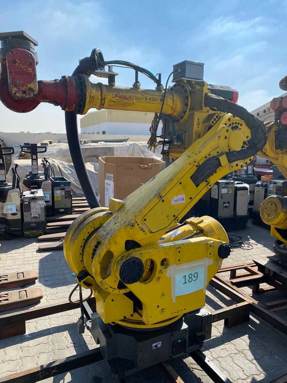 LOT OF 1 FANUC ROBOT S-430i - INDUSTRIAL ROBOTS