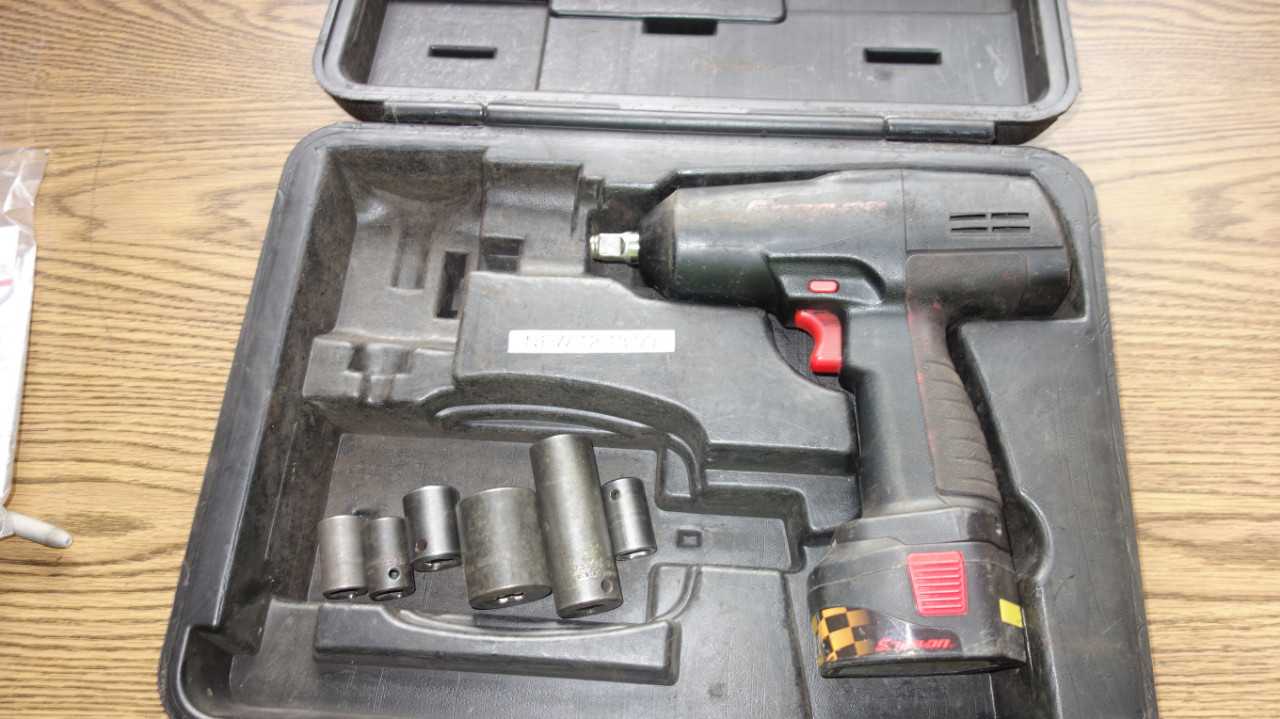 SNAP ON CTS50 1/2IN IMPACT WRENCH 12V-DC - PNEUMATIC POWER TOOL
