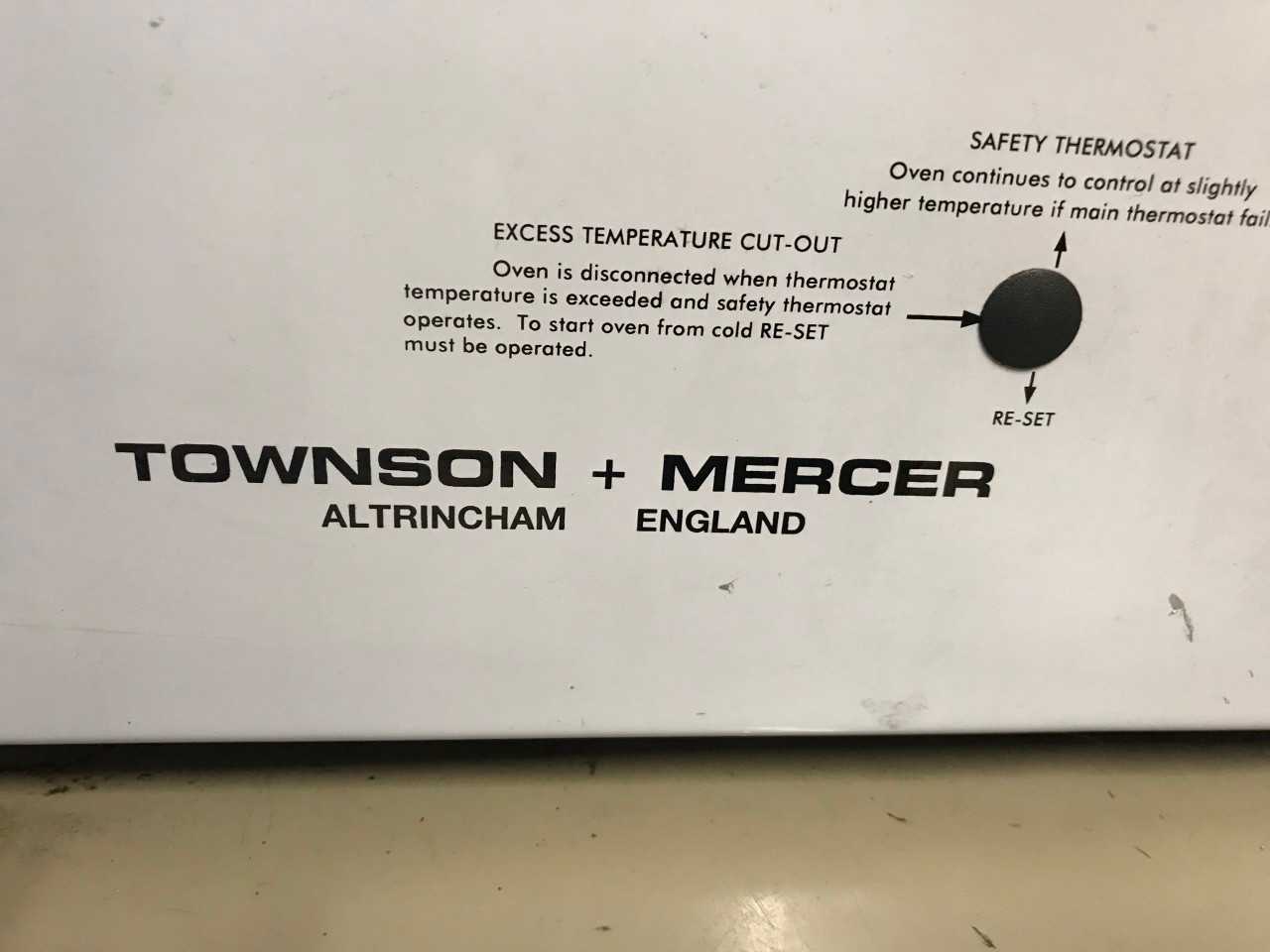 Townson + Mercer x 3 Ovens - LAB & SCIENTIFIC