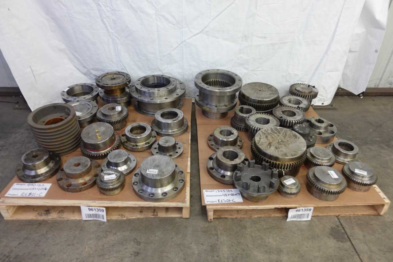 2 PALLETS OF ASSORTED HUBS AND COUPLERS - HUB