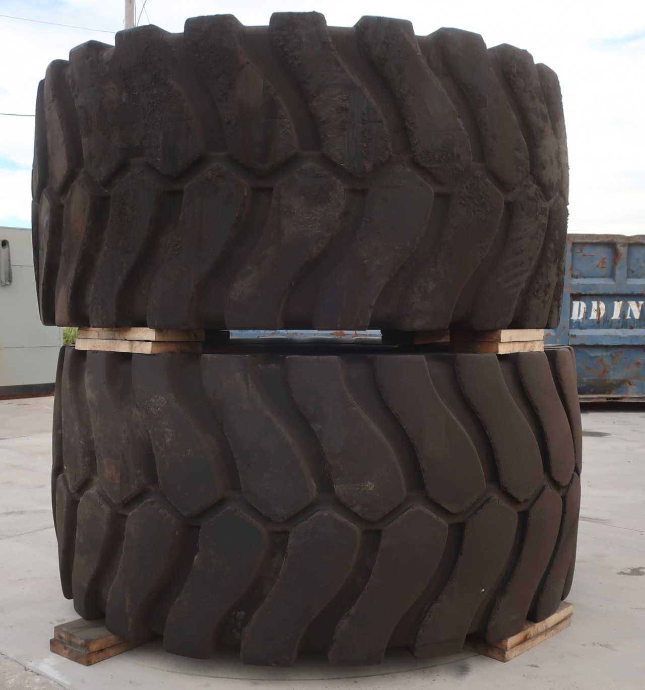 MICHELIN XLDD1 45/65R45 OTR TIRE 45/65-45 - PLANT & FACILITY
