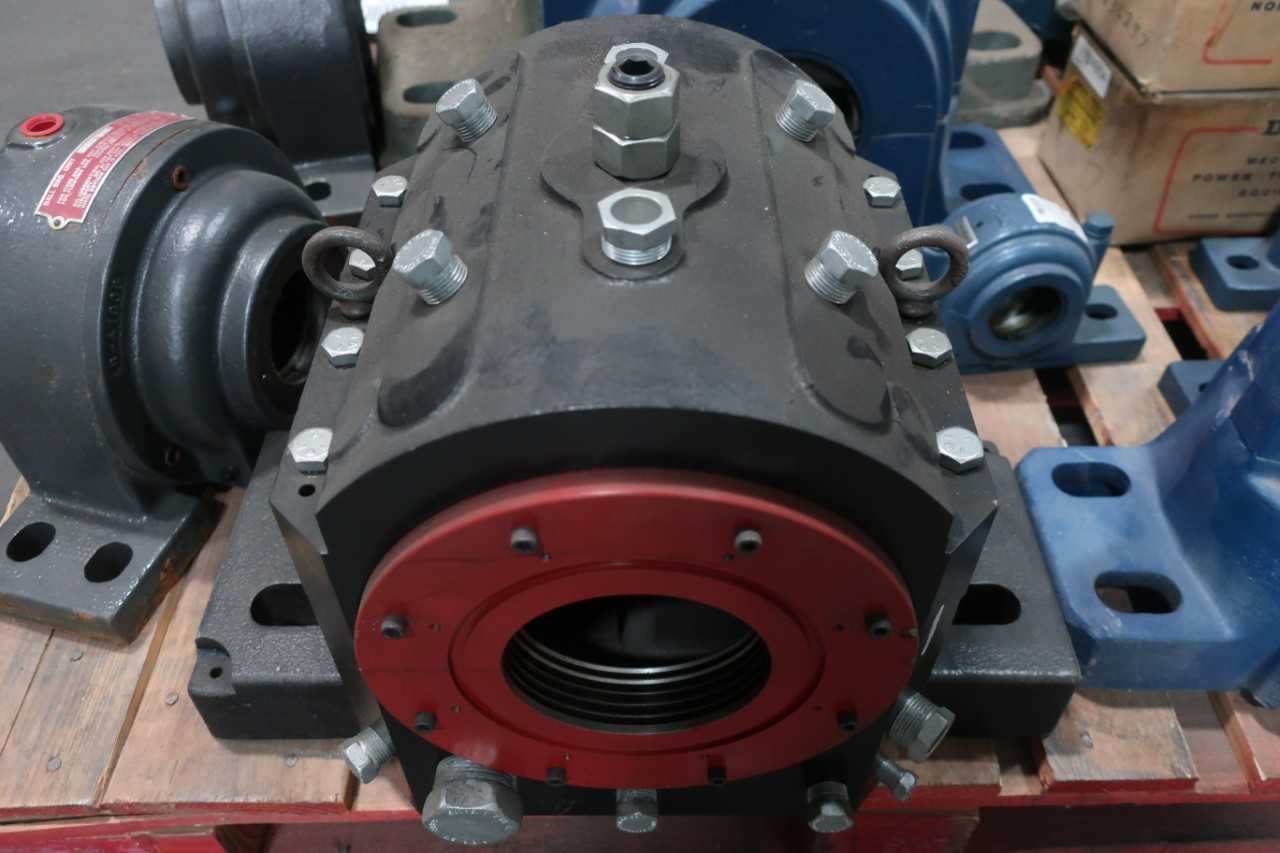 PALLET OF ASSORTED PILLOW BLOCK SPLIT CASE HOUSINGS AND BEARINGS - BEARINGS