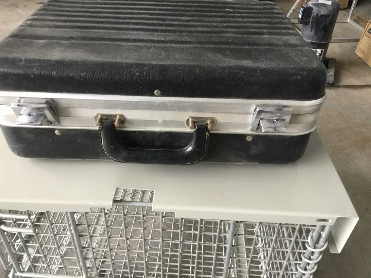 Lot of 2 Cases of Tools - HAND TOOLS
