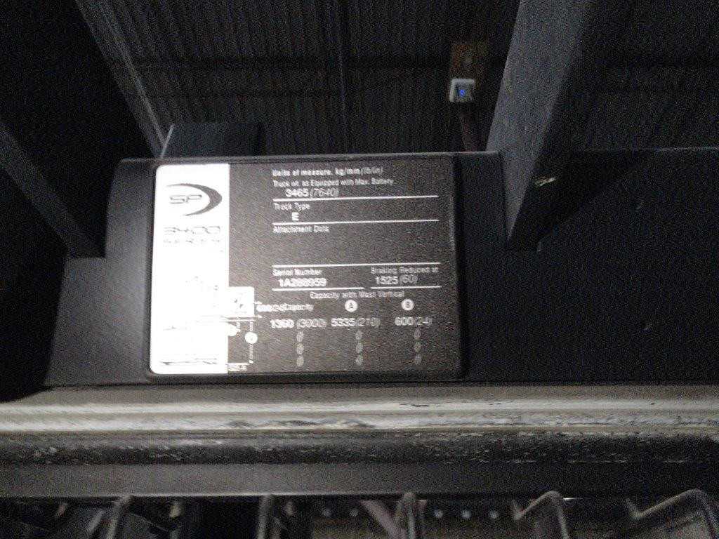 2005 CROWN ORDER PICKER, DENVER, CO - ORDER PICKER