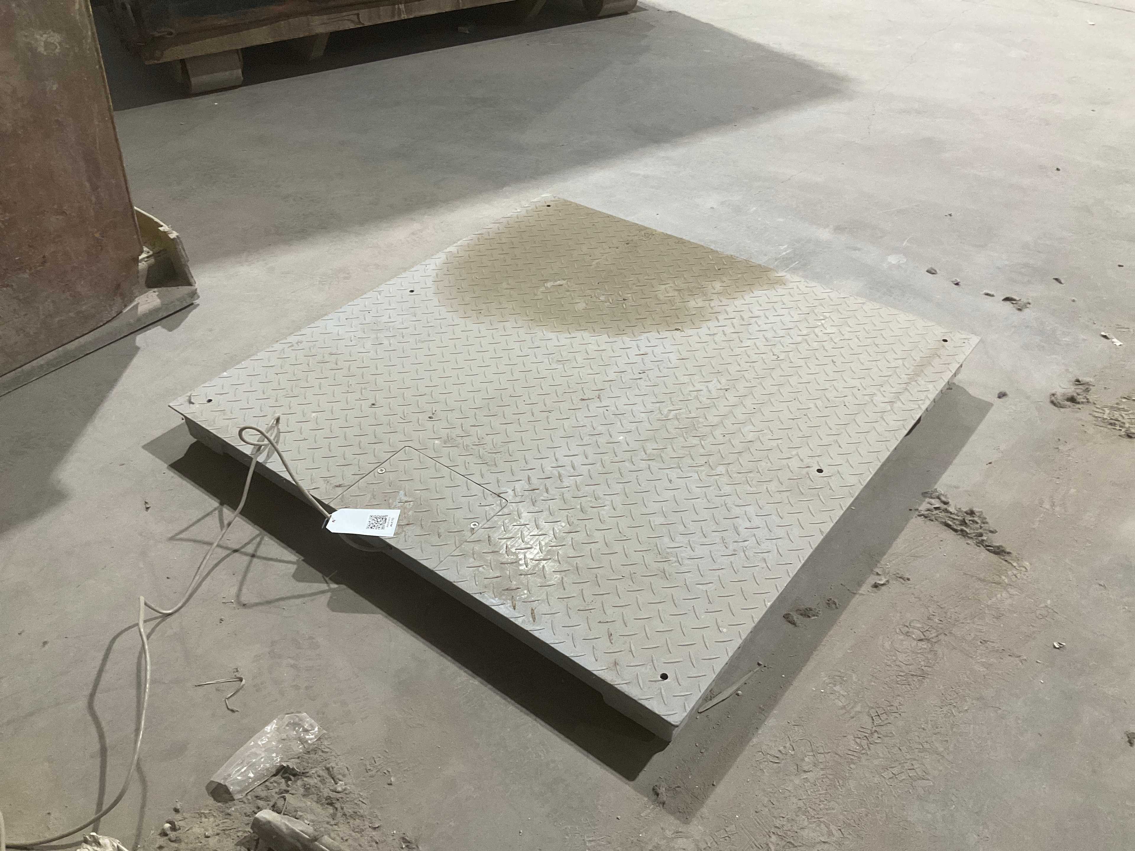 INDUSTRIAL SCALES - PLANT & FACILITY EQUIPMENT