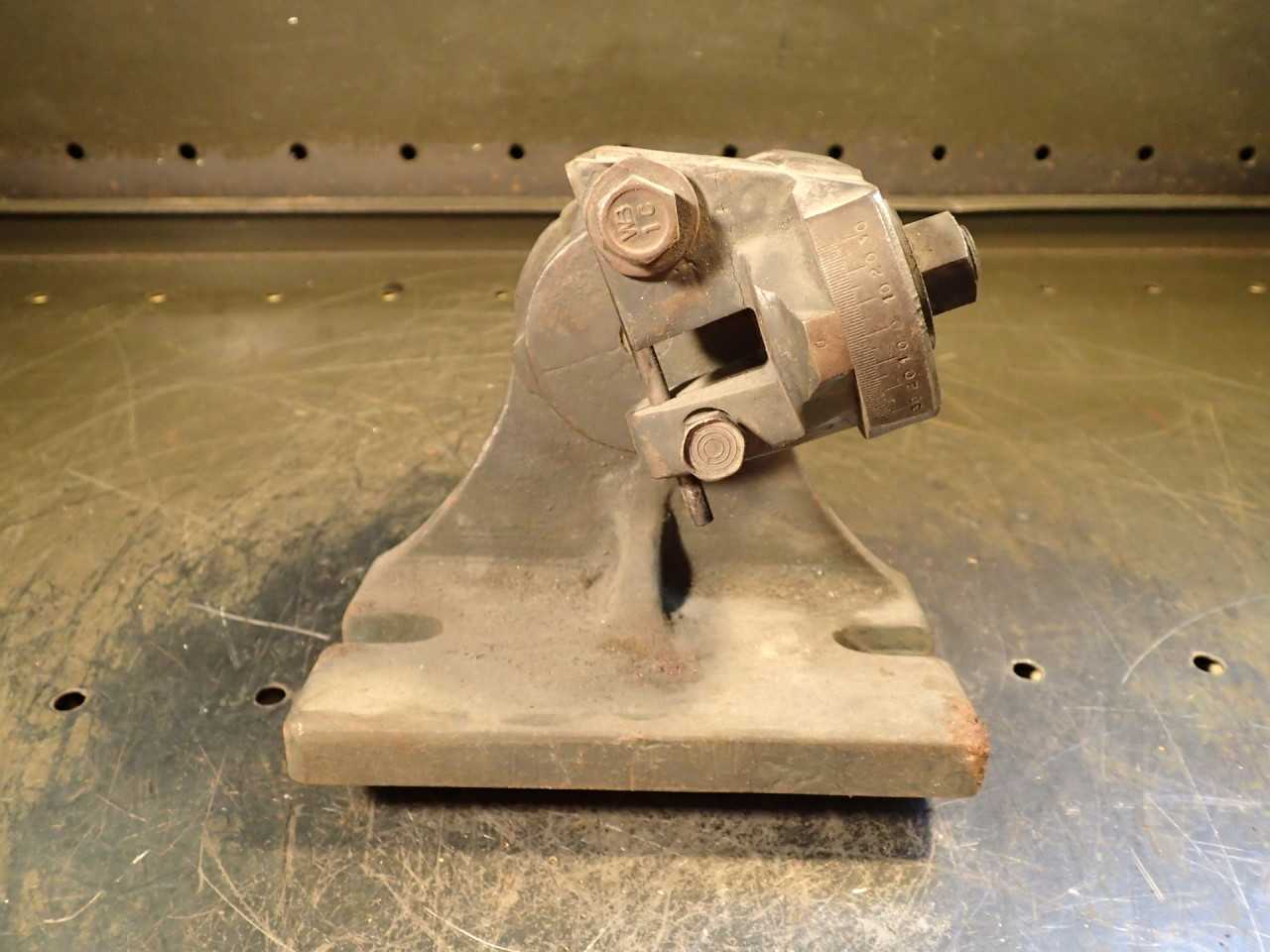 Geometric Style F Chaser Grinding Sharpening Fixture, Used In Good Condition - HOLEMAKING TOOLS