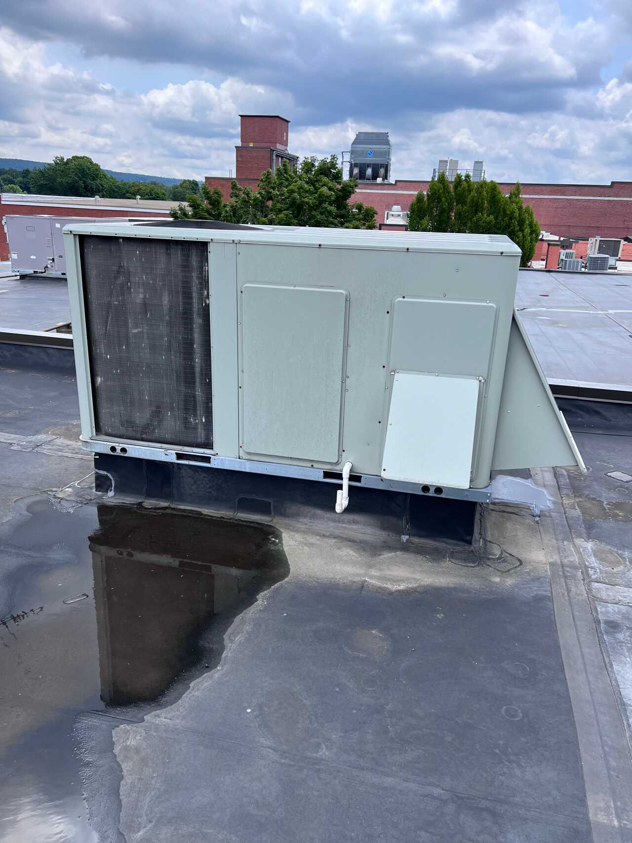 TRANE THC102AR0A 10 TON CONDENSER (Unit 1) - HVAC EQUIPMENT