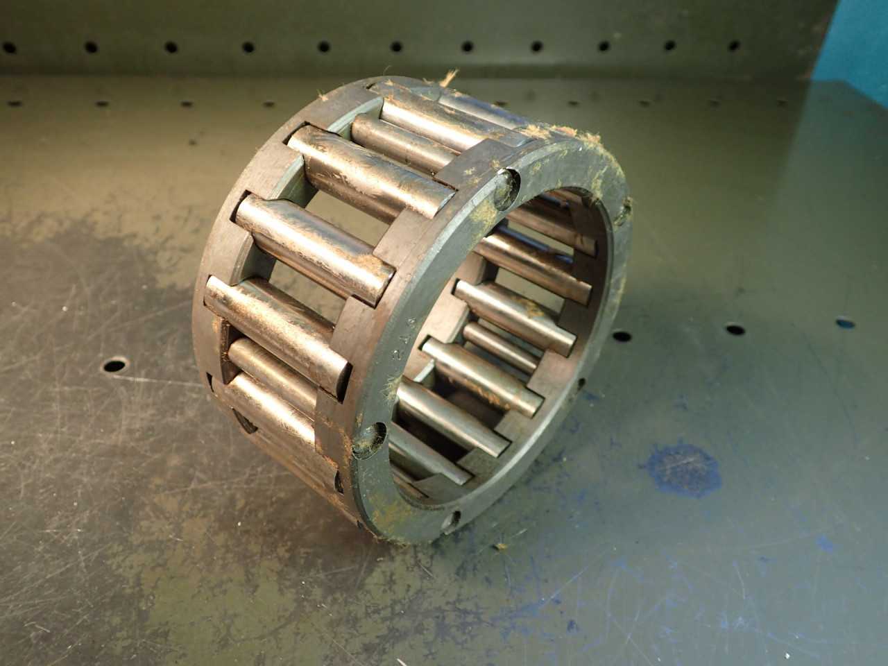 AW-216 Cylindrical Roller Bearing: 3-3/4" ID x 4-13/16" OD x 2-1/2" Thick, NOS - BEARINGS
