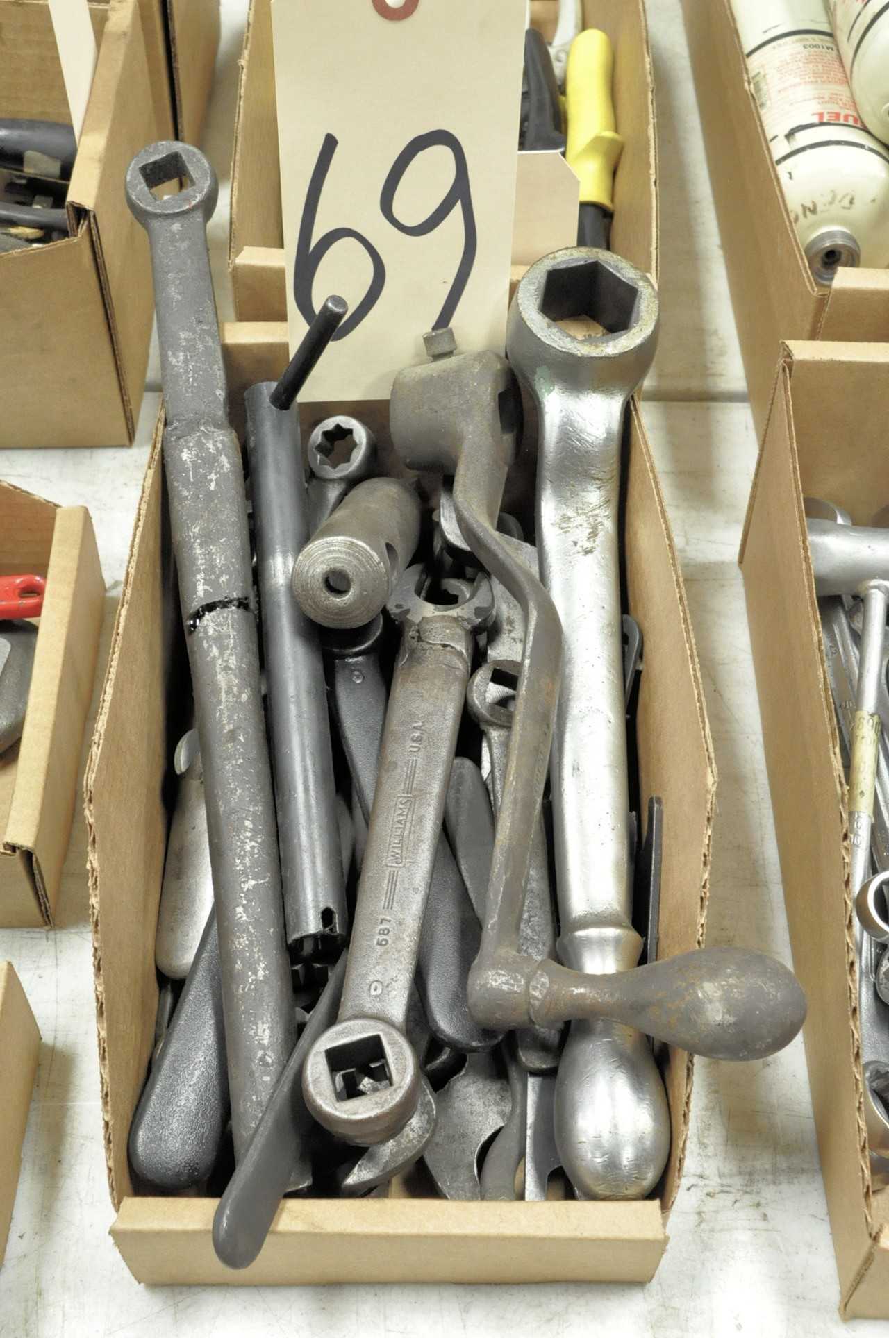 Lot Machine Wrenches in 1 Box - HAND TOOLS