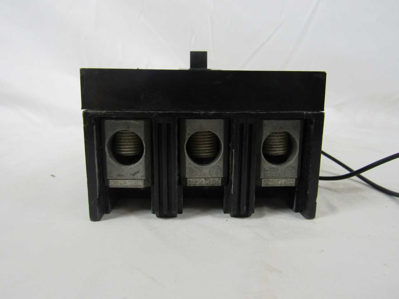 Quantity of 1x THQD32225 MCCB/Molded Case Circuit Breaker - AUTOMATION & CONTROLS