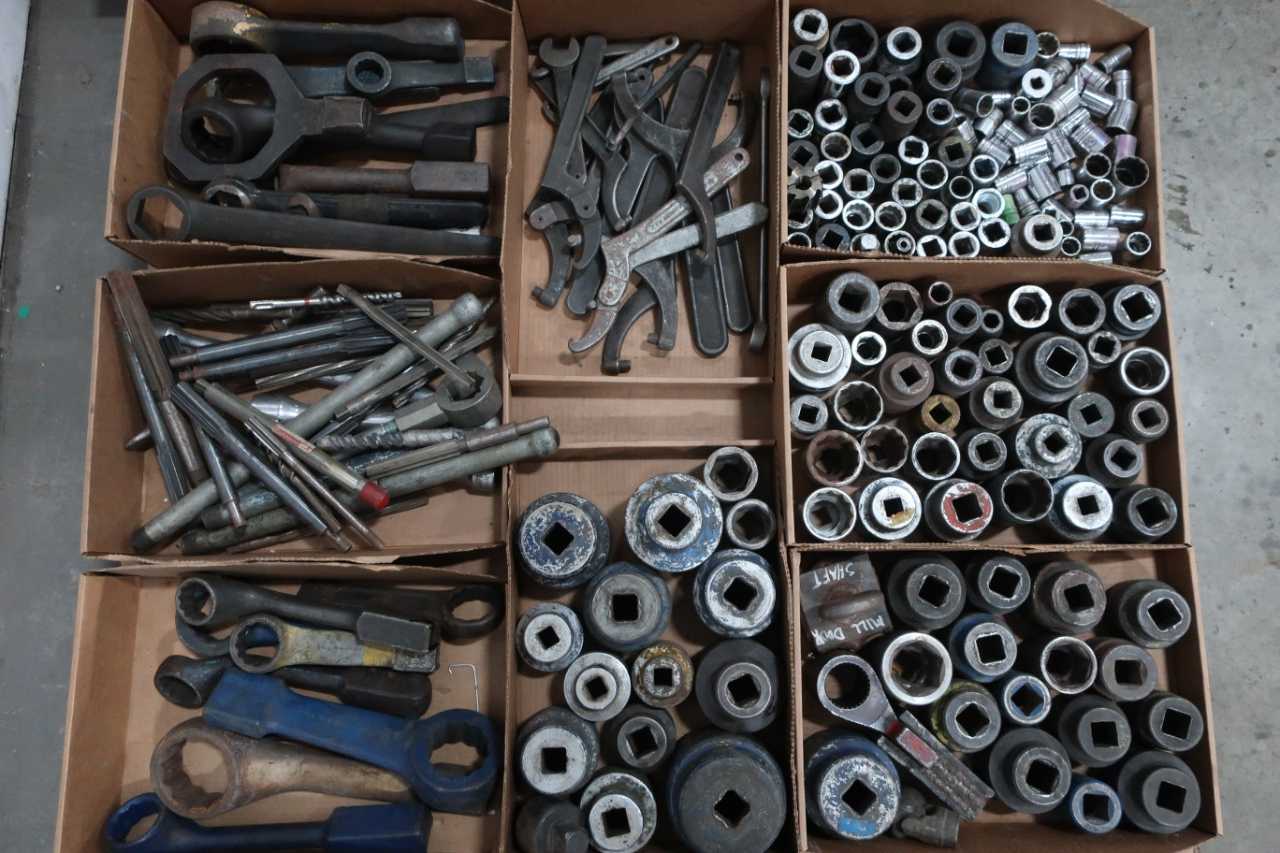 2 PALLETS OF ASSORTED HANDS TOOLS, PARTS AND ACCESSORIES - ELECTRICAL COMPONENTS