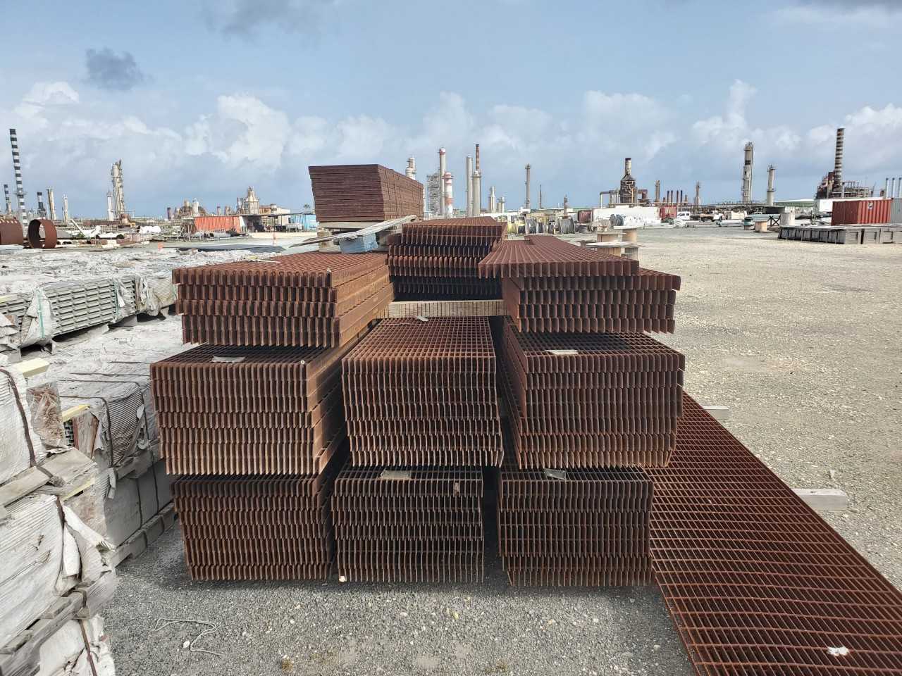 LOT OF SERRATED STEEL GRATING 20FT x 2FT x 2-1/4IN (APPROX 59) - HVAC EQUIPMENT