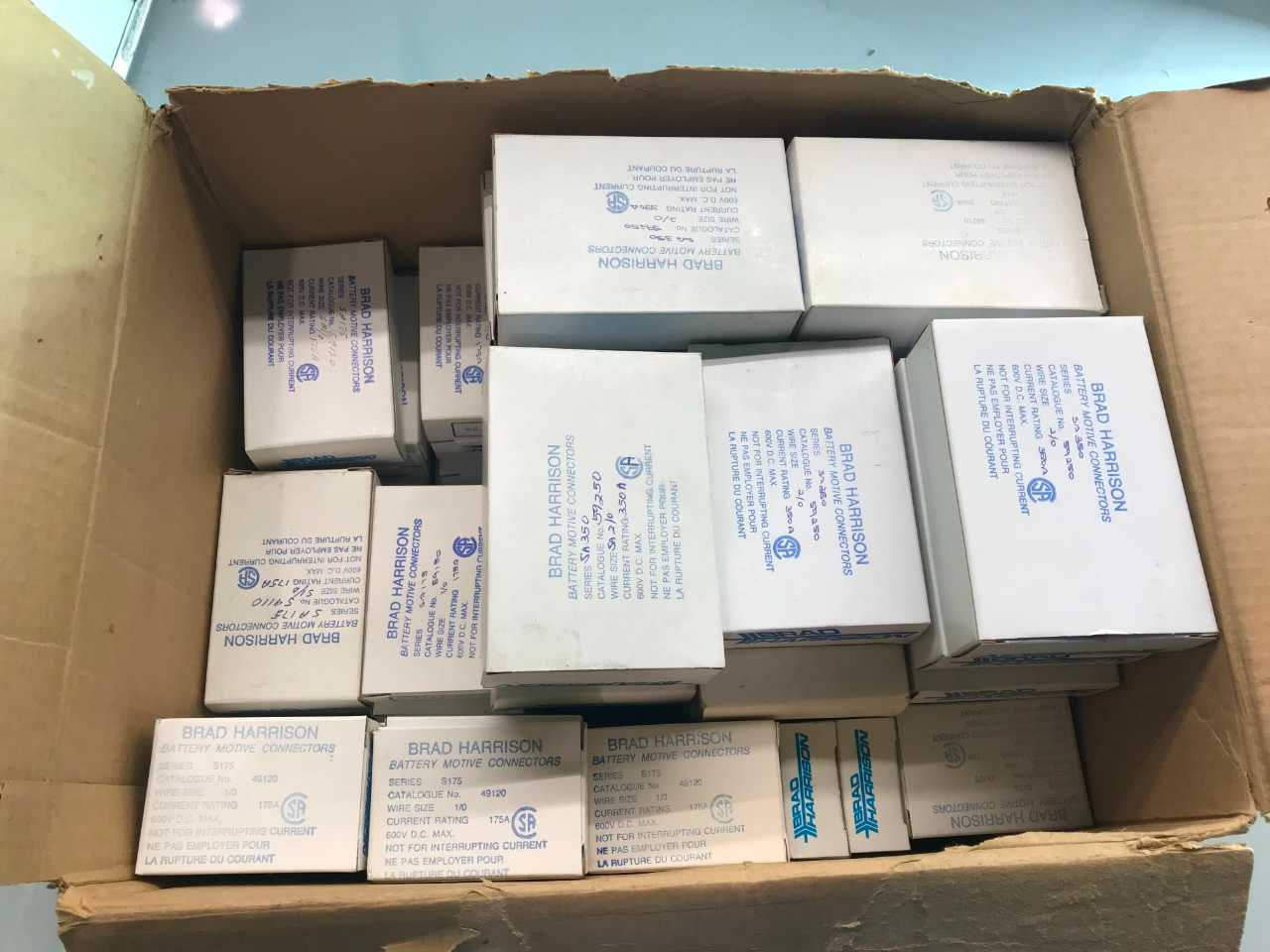 BRAD HARRISON BATTERY CONNECTORS ( QTY 35 )17x350A & 18x175A - MISCELLANEOUS