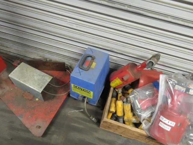 Miscellaneous Items in container, LOT - MISCELLANEOUS