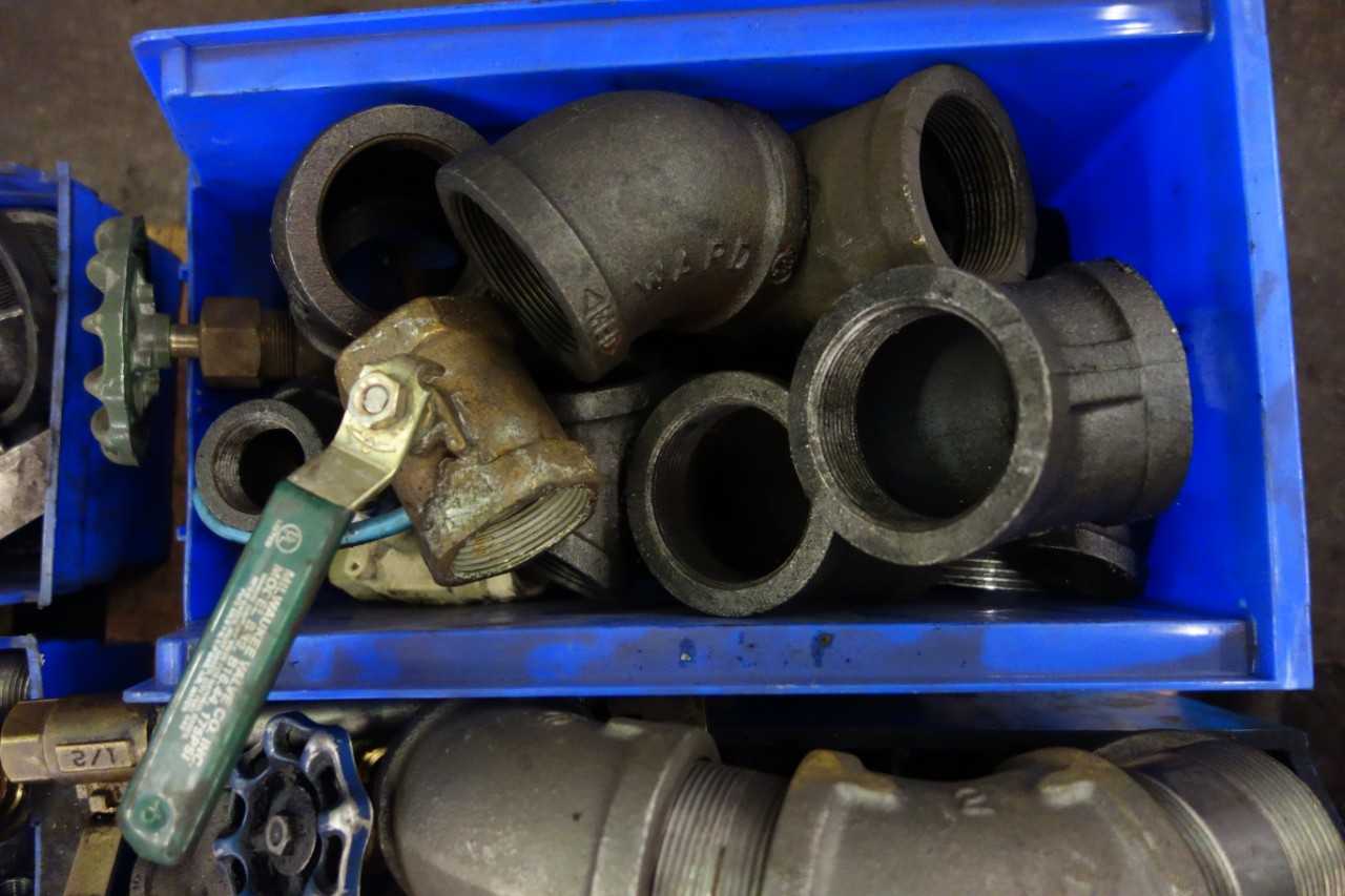 1 PALLET OF ASSORTED PIPE FITTINGS, VALVES - PROCESS EQUIPMENT