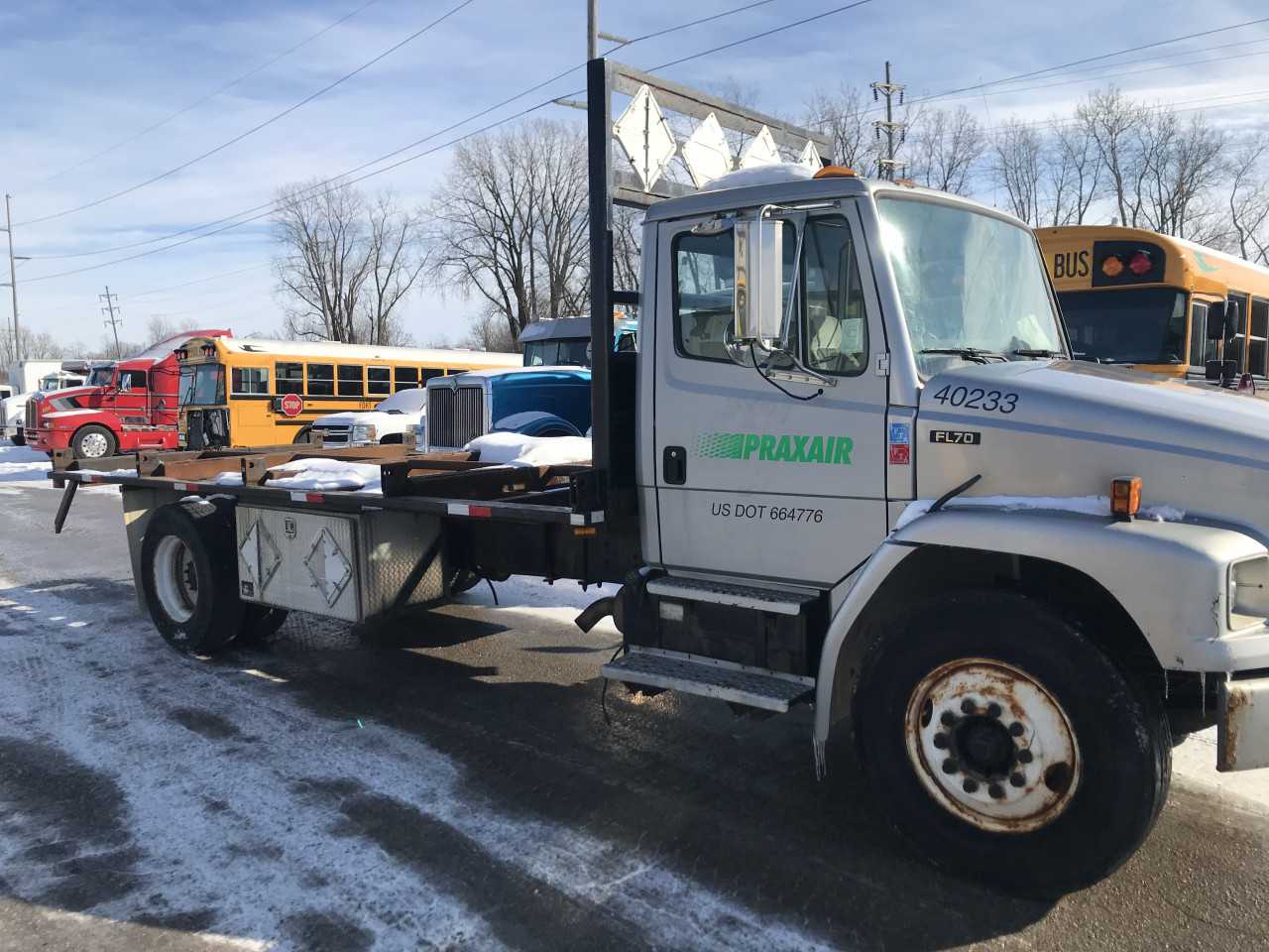 2002 Freightliner FL70 Straight Truck - HYDRO EXCAVATOR TRUCKS