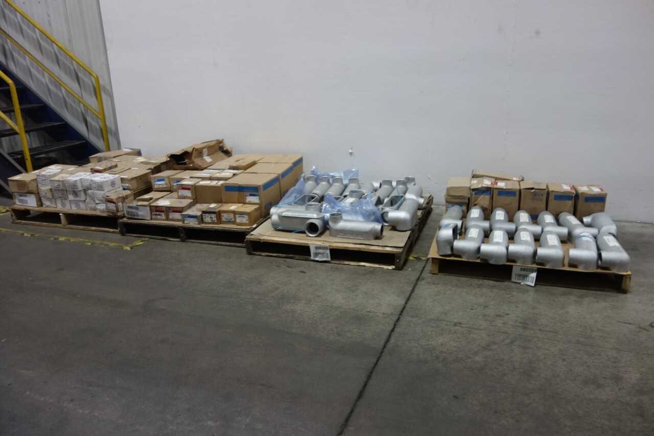 4 PALLETS OF ASSORTED CONDUIT FITTINGS - CONDUIT FITTING