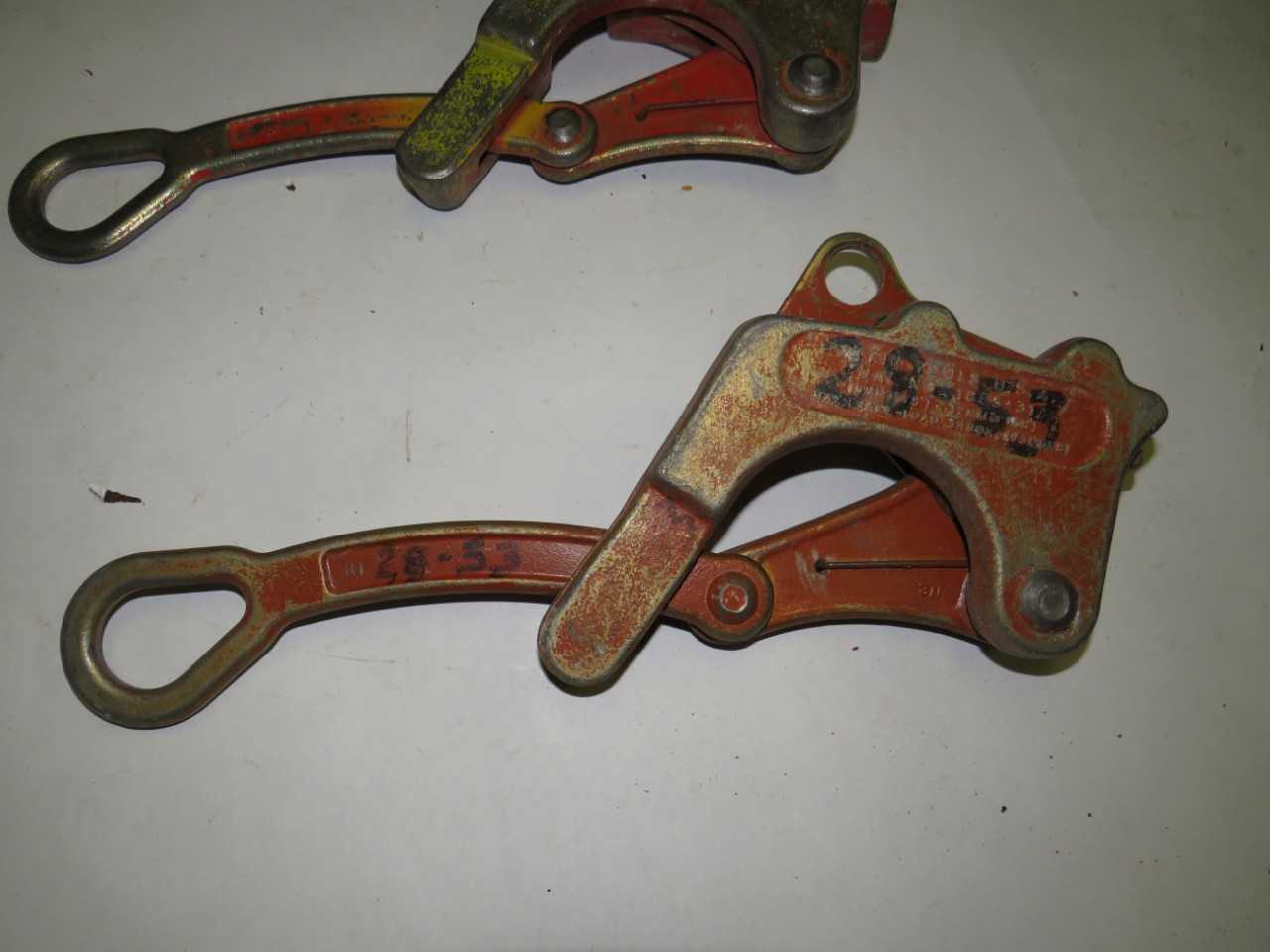 LOT OF 2 KLEIN 1685-31 BULLDOG WIRE PULLING GRIP - ELECTRIC POWER TOOLS