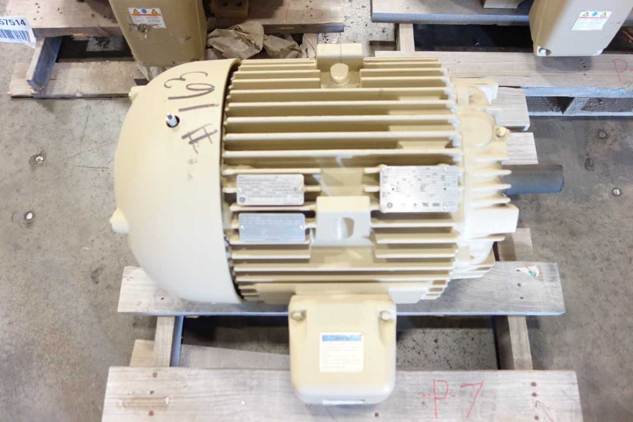 LOT OF 3 GENERAL ELECTRIC MOTORS - ELECTRIC MOTORS