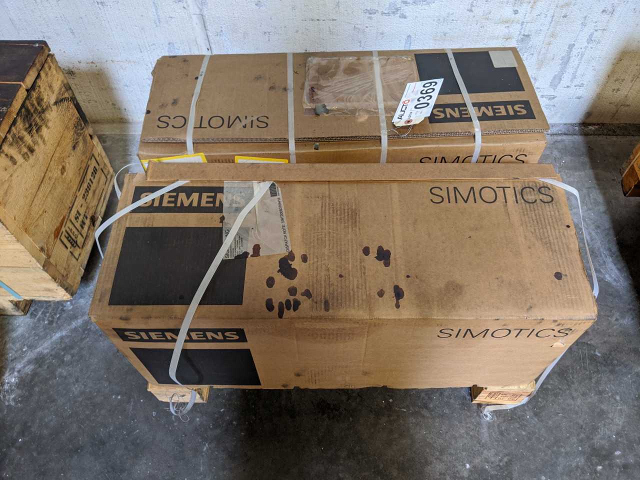 2x Siemens 1FT7108-5AC71-1DG1-Z Servo Motors, 10.5KW - SERVO