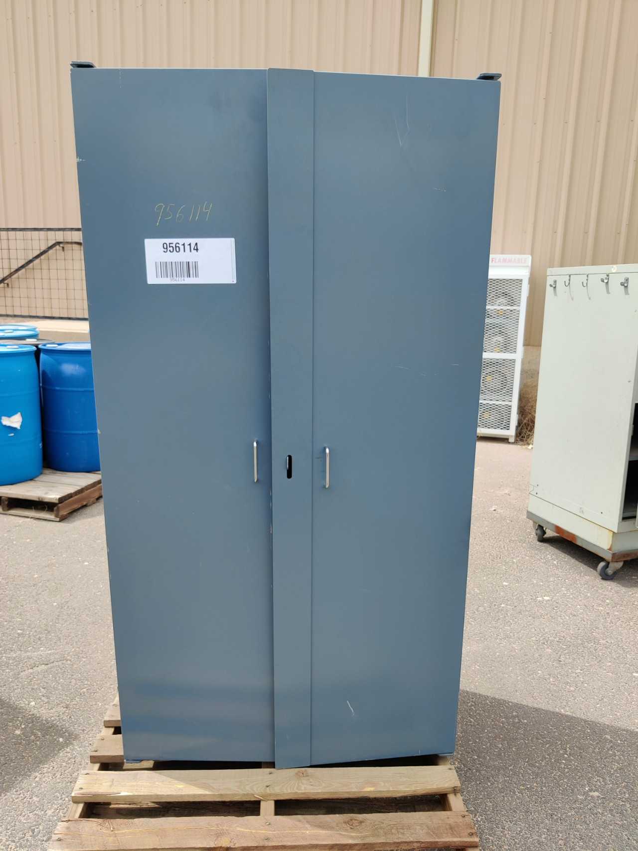 DUAL SWING DOOR CABINET WITH TOTE STORAGE ATTACHMENTS ON THE BACK AND DOORS - TOOL STORAGE DUAL SWING DOOR CABINET WITH TOTE STORAGE ATTACHMENTS ON THE BACK AND DOORS - TOOL STORAGE