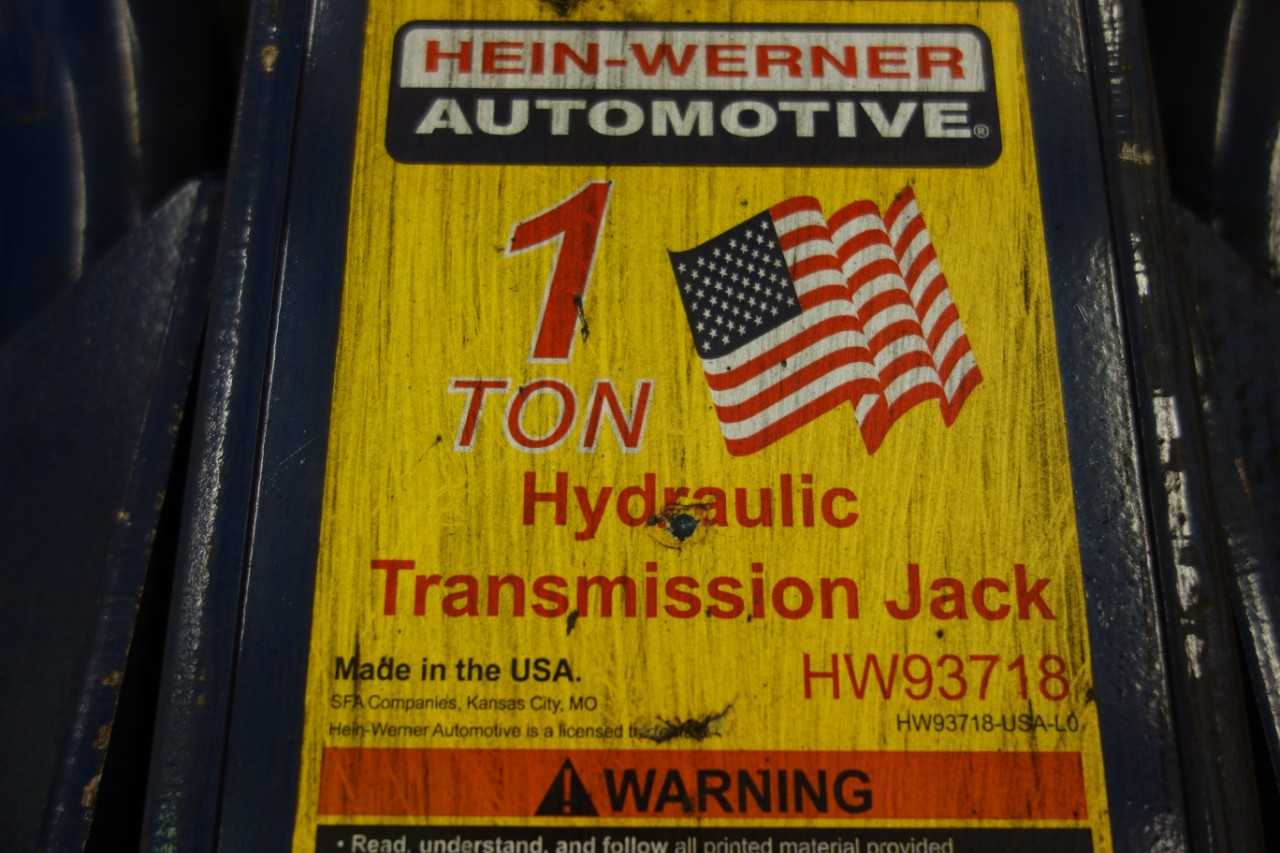 HEIN WERNER AUTOMOTIVE 1 TON HYDRAULIC JACK - PRESSES