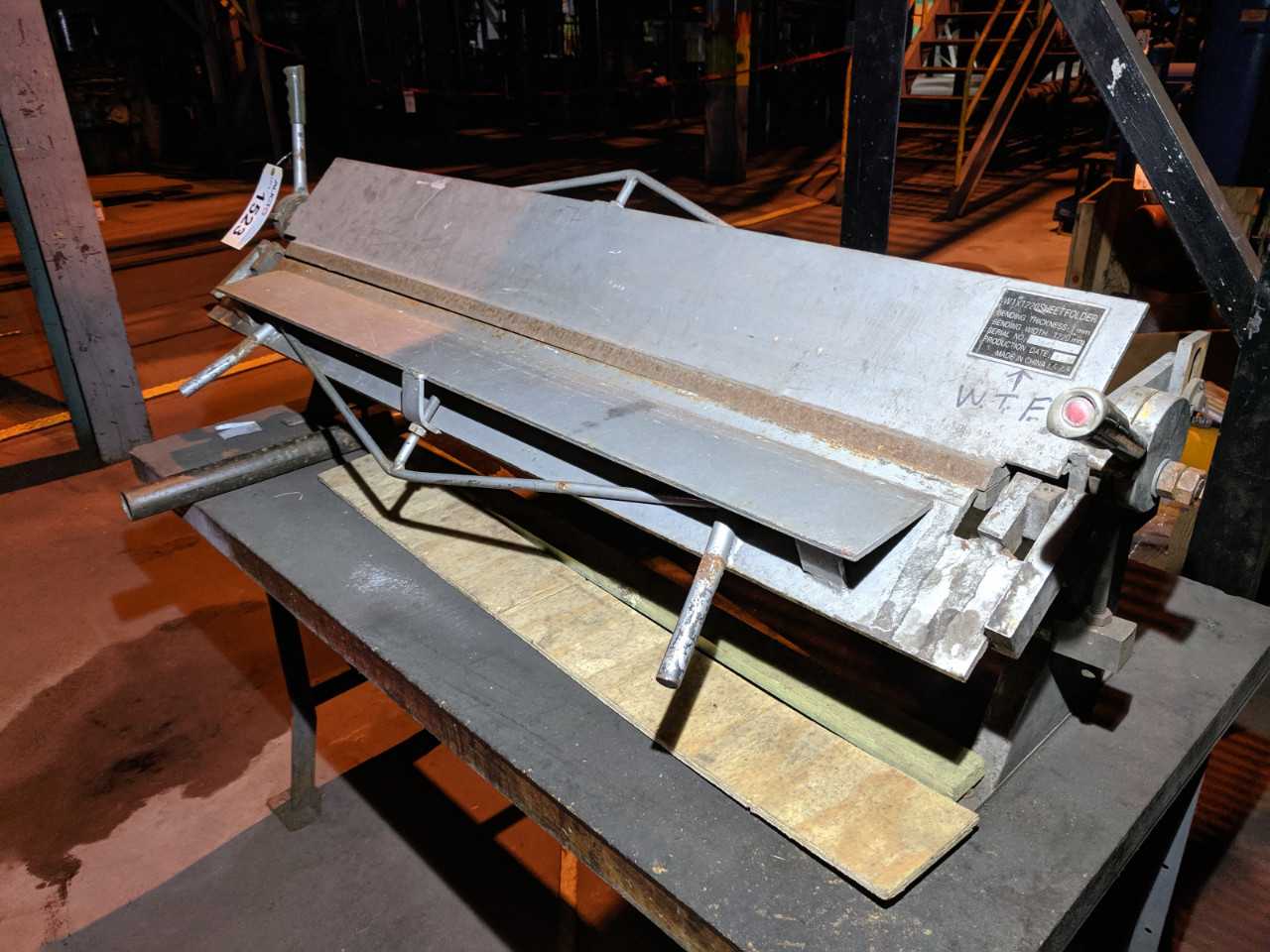 W1X1220SHEETFOLDER MANUAL PRESS BRAKE 1MMX1220MM - PRESSES