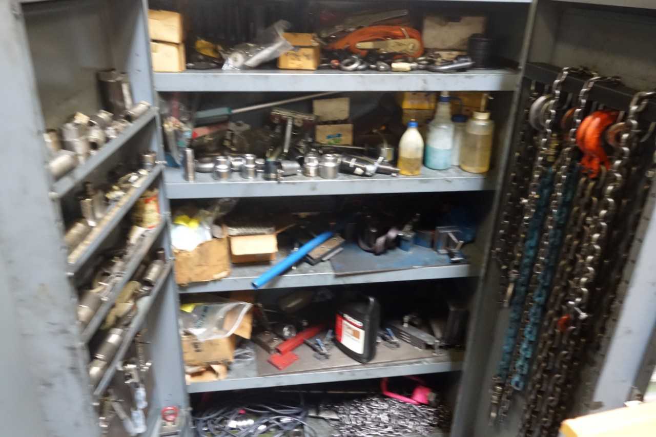 Durham Hodge Cabinet with rigging equipment, bearing pullers - BEARINGS