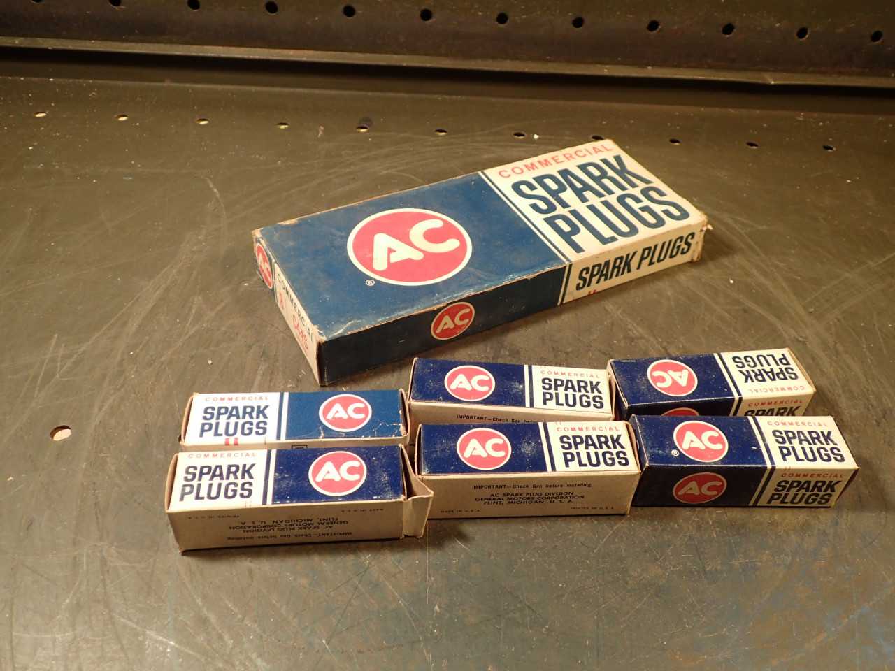 14 Pcs General Motors GM AC Spark Plug Division C44S Commercial Green Ring: NOS! - INDUSTRIAL PARTS