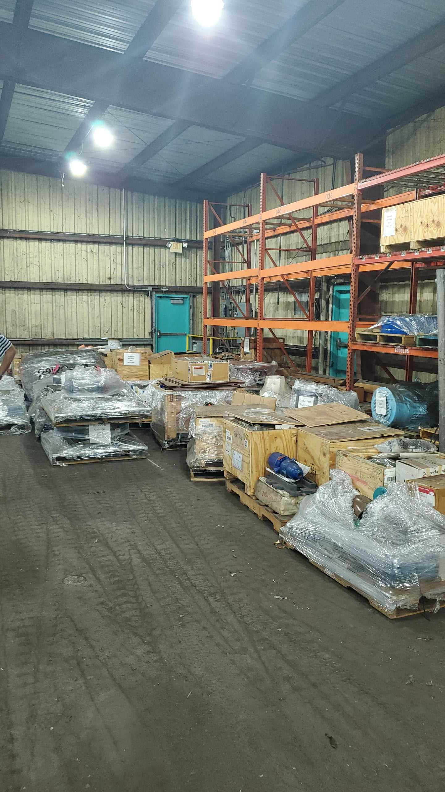 Assorted Lot of Valves - VALVES Assorted Lot of Valves - VALVES