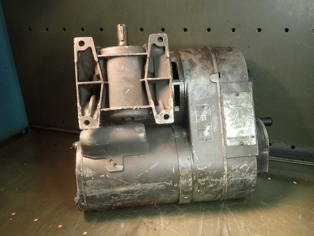 US Motors, Varidrive Variable Speed Electric Motor: 1/4 HP, 3/4" Shaft, Untested - ELECTRIC MOTORS