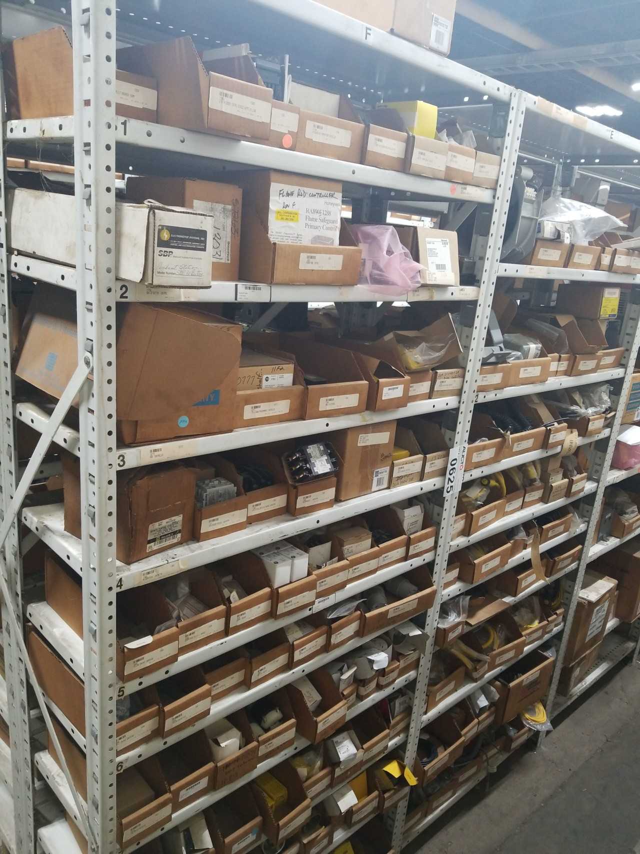 CONTENTS OF 2 SHELVES , INSTRUMENTATION, ELECTRICAL - MISCELLANEOUS