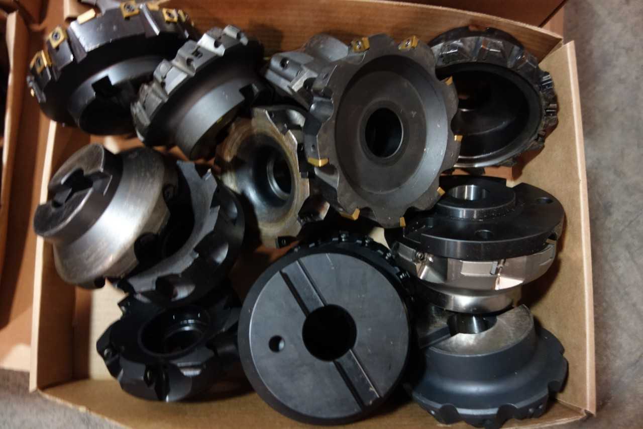 LOT OF ASSORTED SURFACE MILLS AND CUTTERS - KENNAMETAL, KELLNER - MACHINING ACCESSORIES & TOOLING