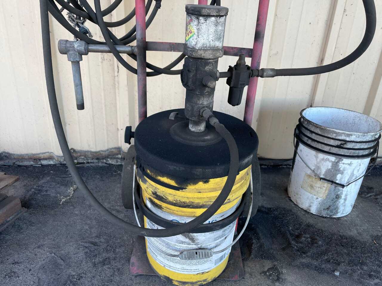 Air Operated Greaser - MISCELLANEOUS