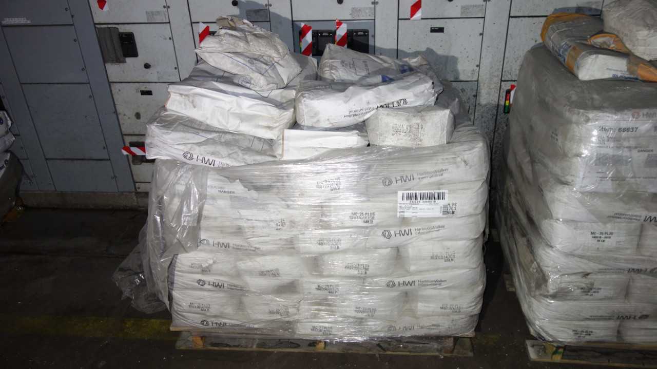 LOT OF 2 PALLETS HWI REFRACTORY MORTARY - ELECTRIC POWER TOOLS