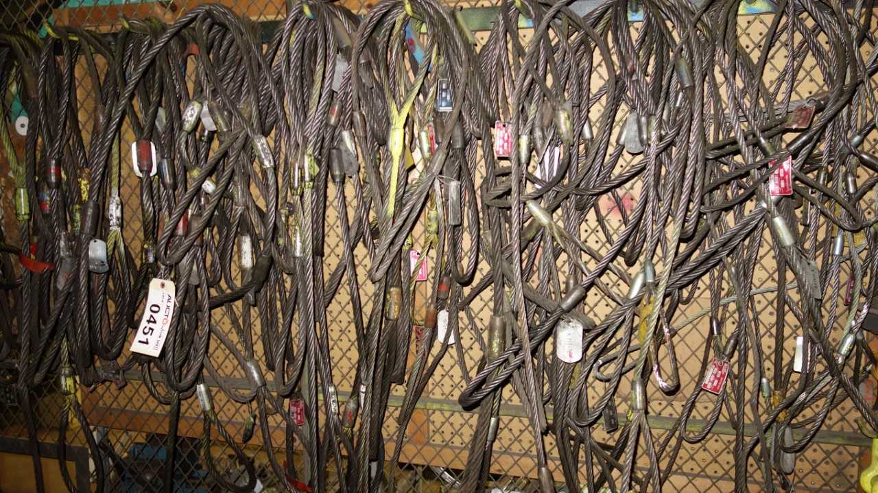 LOT OF WIRE SLINGS 3/8 IN TO 3/4 IN - HAND TOOLS