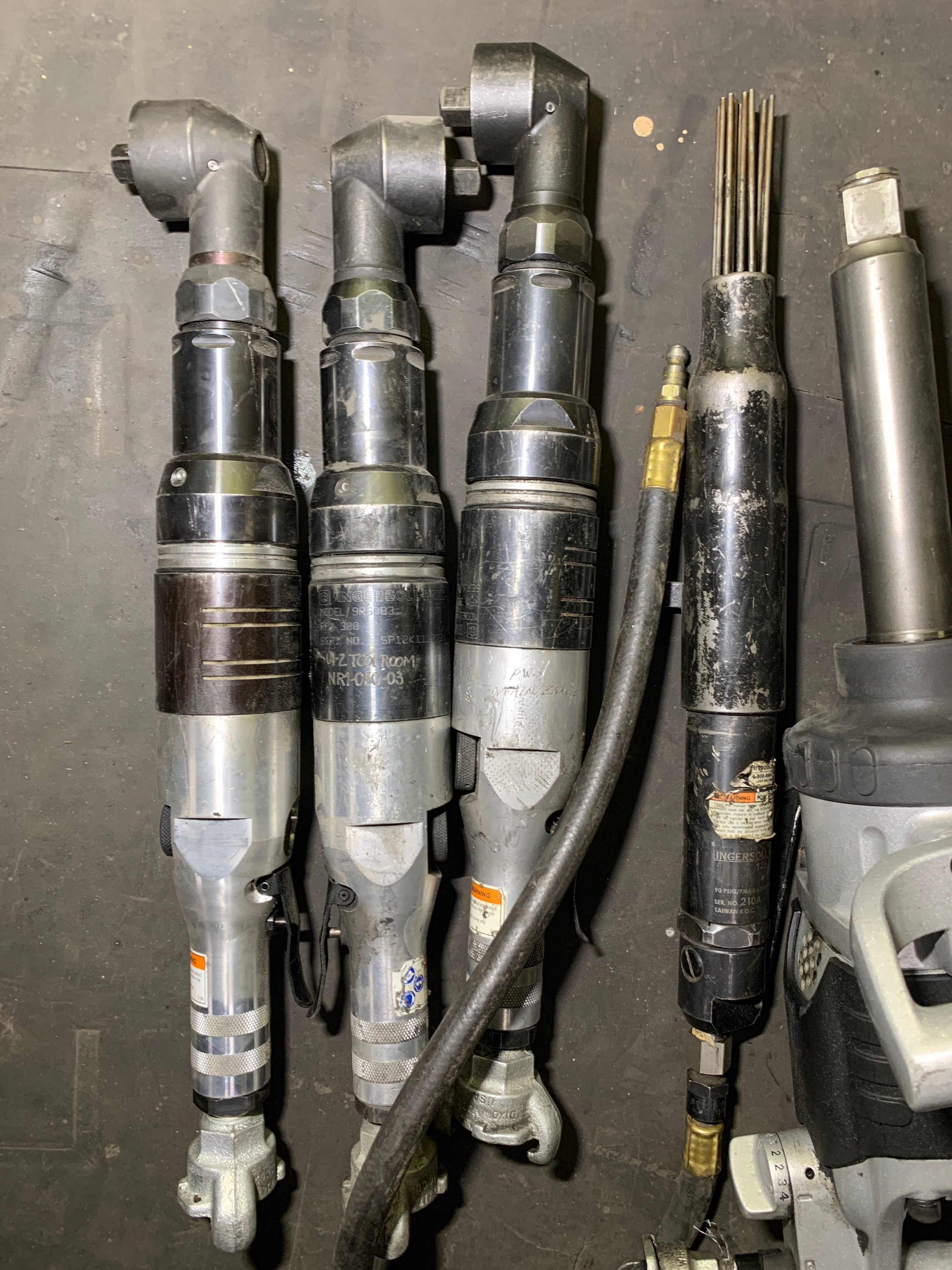 LOT OF FIVE ASSORTED INGERSOLL RAND TOOLS - PNEUMATIC POWER TOOL